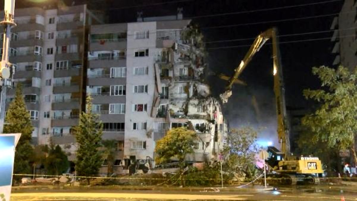 izmir depremi ağır hasarlı binaların yıkımı