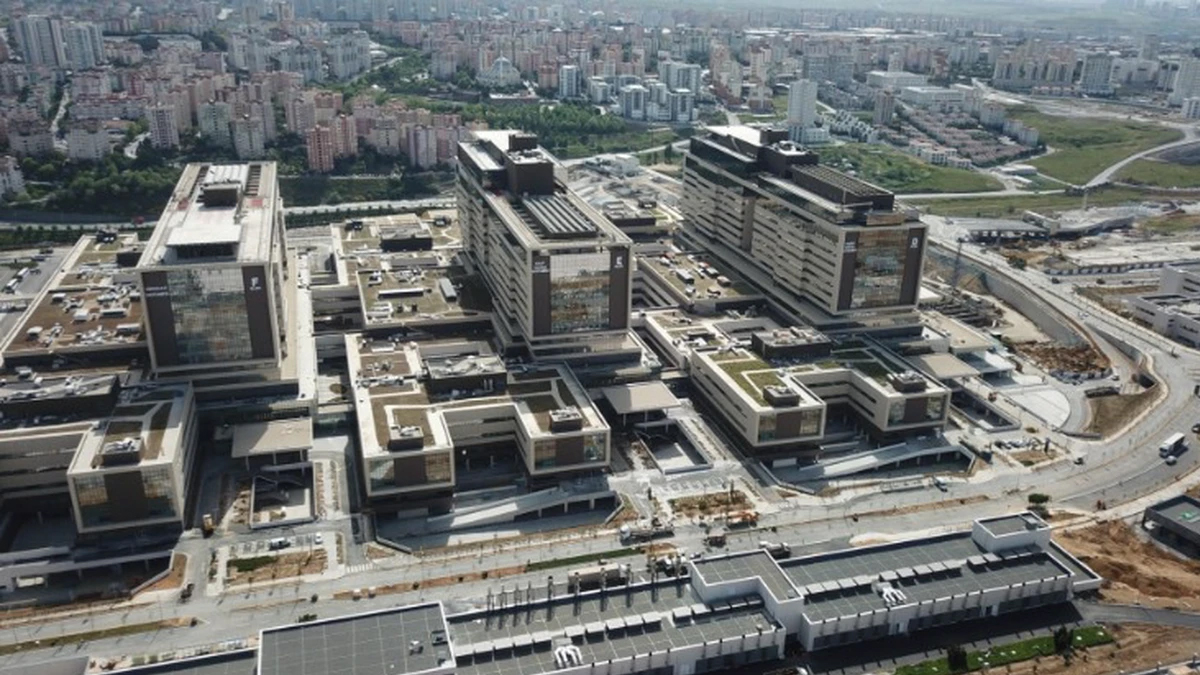 Başakşehir Çam ve Sakura Şehir Hastanesi resmen açıldı